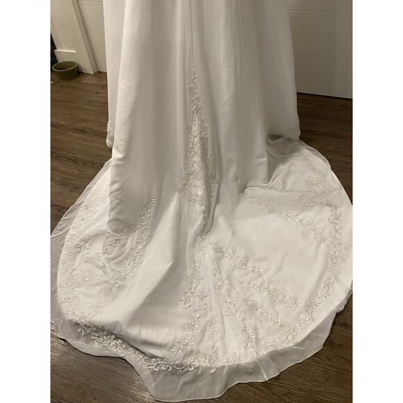 David's Bridal Wedding Dress Womens 12 Strapless Beaded Tiered Ball Gown w Train - Picture 9 of 16